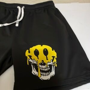 Men’s black sport shorts